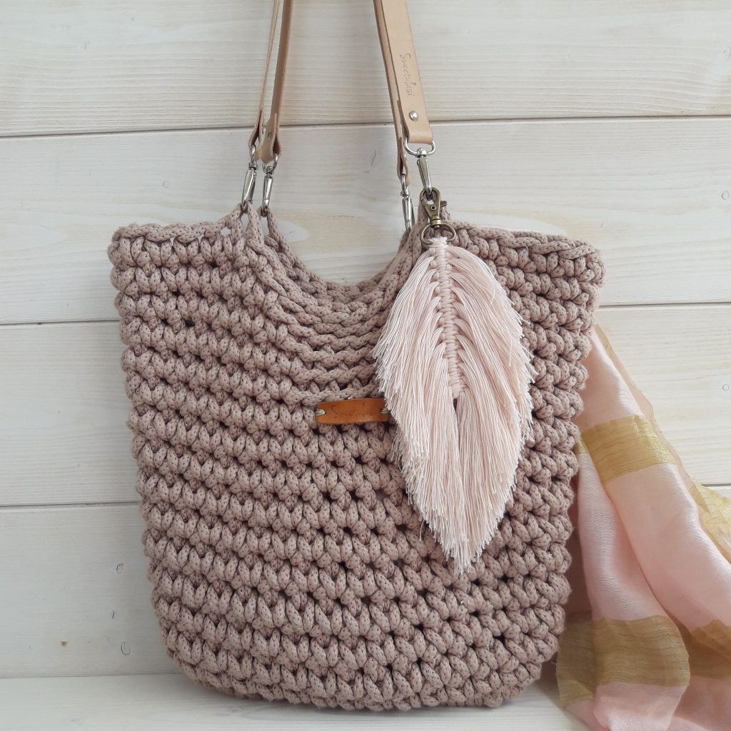 Cesta parisina rosa 1