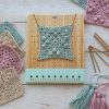 Tabla bloqueador Granny Square & Muestras + Borlas Sweetulasi - Imagen 5