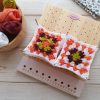 Tabla bloqueador Granny Square & Muestras + Borlas Sweetulasi - Imagen 18