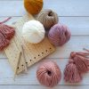 Tabla bloqueador Granny Square & Muestras + Borlas Sweetulasi - Imagen 19