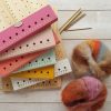 Tabla bloqueador Granny Square & Muestras + Borlas Sweetulasi - Imagen 21