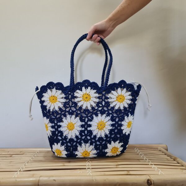 Bolso margaritas a crochet